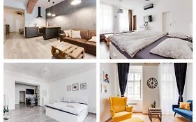 New Moderated Školská Apartment